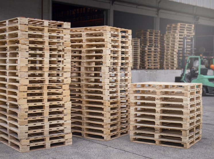 Compra de palets usados en España Palets ligeros para cargas medias en España